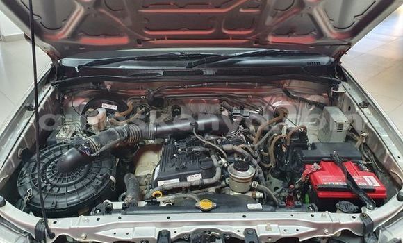 Nunua Ilio tumika Toyota Hilux Fedha Gari ndani ya Bute nchini Kaskazini Mashariki mwa Kenya Nunua Ilio tumika Toyota Hilux Fedha Gari ndani ya Bute nchini Kaskazini Mashariki mwa Kenya