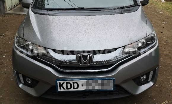 Nunua Imported Honda Fit Fedha Gari ndani ya Nairobi nchini Nairobi Nunua Imported Honda Fit Fedha Gari ndani ya Nairobi nchini Nairobi