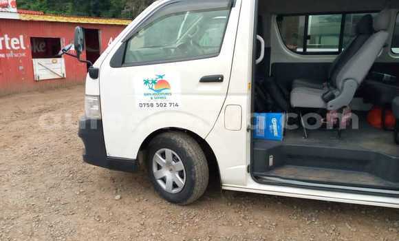 Oofamaa Acura ILX Blue Makiinaa iti Nairobi keessatti Nairobi keessatti