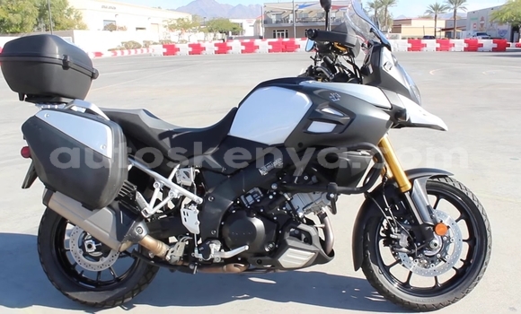 Nunua Ilio tumika Suzuki V-Strom Nyeupe Bike ndani ya Nairobi nchini Nairobi Nunua Ilio tumika Suzuki V-Strom Nyeupe Bike ndani ya Nairobi nchini Nairobi