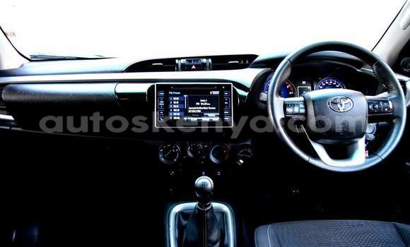 Nunua Ilio tumika Toyota Hilux Nyeupe Gari ndani ya Nairobi nchini Nairobi Nunua Ilio tumika Toyota Hilux Nyeupe Gari ndani ya Nairobi nchini Nairobi