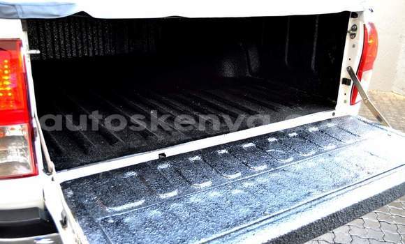 Nunua Ilio tumika Toyota Hilux Nyeupe Gari ndani ya Nairobi nchini Nairobi Nunua Ilio tumika Toyota Hilux Nyeupe Gari ndani ya Nairobi nchini Nairobi