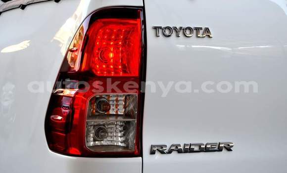 Nunua Ilio tumika Toyota Hilux Nyeupe Gari ndani ya Nairobi nchini Nairobi Nunua Ilio tumika Toyota Hilux Nyeupe Gari ndani ya Nairobi nchini Nairobi