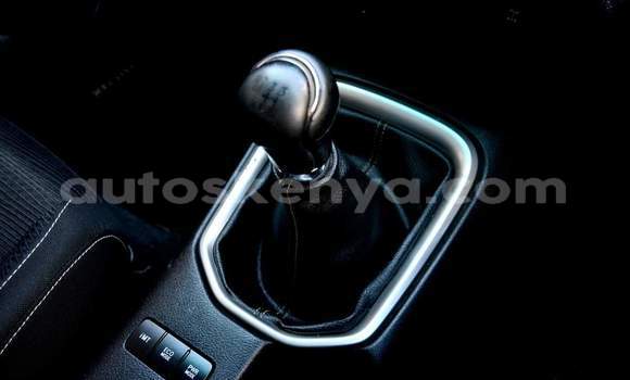 Nunua Ilio tumika Toyota Hilux Nyeupe Gari ndani ya Nairobi nchini Nairobi Nunua Ilio tumika Toyota Hilux Nyeupe Gari ndani ya Nairobi nchini Nairobi