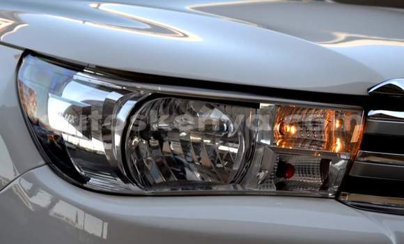 Nunua Ilio tumika Toyota Hilux Nyeupe Gari ndani ya Nairobi nchini Nairobi Nunua Ilio tumika Toyota Hilux Nyeupe Gari ndani ya Nairobi nchini Nairobi