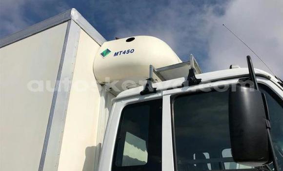 Oofamaa Nissan UD White Netiree iti Nyamira keessatti Nyanza keessatti Oofamaa Nissan UD White Netiree iti Nyamira keessatti Nyanza keessatti