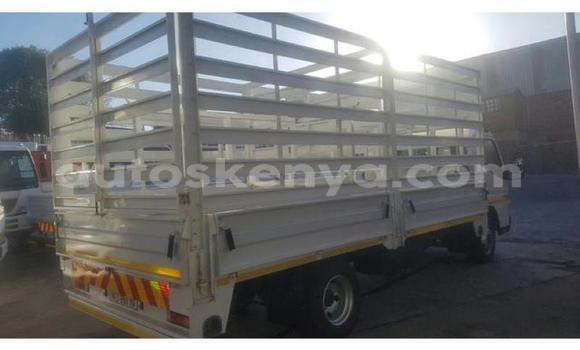 Nunua Ilio tumika Mitsubishi Fuso Nyeupe Lori ndani ya Nairobi nchini Nairobi Nunua Ilio tumika Mitsubishi Fuso Nyeupe Lori ndani ya Nairobi nchini Nairobi