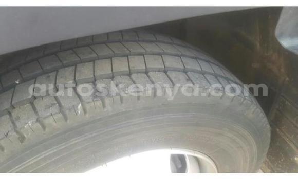 Nunua Ilio tumika Mitsubishi Fuso Nyeupe Lori ndani ya Nairobi nchini Nairobi Nunua Ilio tumika Mitsubishi Fuso Nyeupe Lori ndani ya Nairobi nchini Nairobi