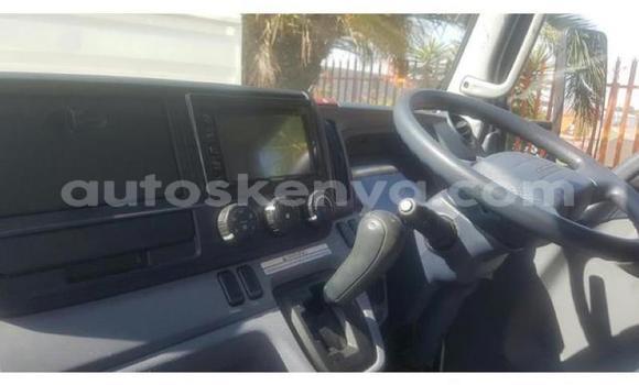 Nunua Ilio tumika Mitsubishi Fuso Nyeupe Lori ndani ya Nairobi nchini Nairobi Nunua Ilio tumika Mitsubishi Fuso Nyeupe Lori ndani ya Nairobi nchini Nairobi