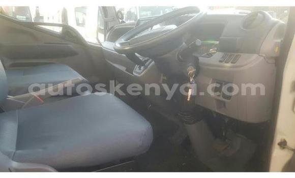 Nunua Ilio tumika Mitsubishi Fuso Nyeupe Lori ndani ya Nairobi nchini Nairobi Nunua Ilio tumika Mitsubishi Fuso Nyeupe Lori ndani ya Nairobi nchini Nairobi