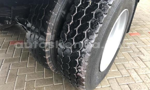 Nunua Ilio tumika Hino 300 Series Nyeupe Lori ndani ya Nairobi nchini Nairobi Nunua Ilio tumika Hino 300 Series Nyeupe Lori ndani ya Nairobi nchini Nairobi