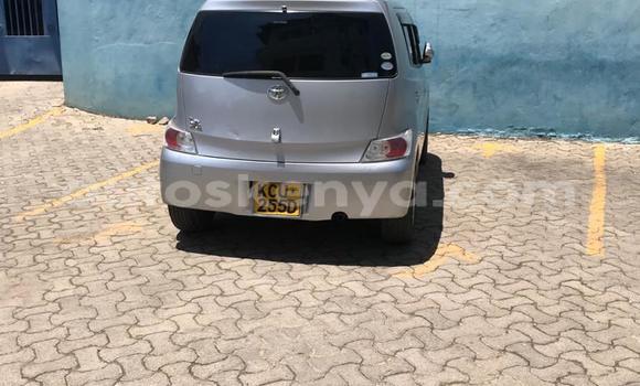 Nunua Ilio tumika Toyota bB Fedha Gari ndani ya Mombasa nchini Kenya ya Pwani Nunua Ilio tumika Toyota bB Fedha Gari ndani ya Mombasa nchini Kenya ya Pwani