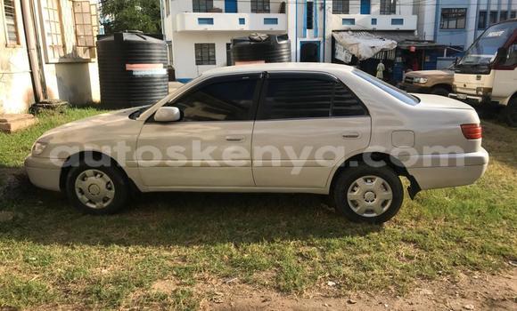 Oofamaa Toyota Premio White Makiinaa iti Mombasa keessatti Coastal Kenya keessatti Oofamaa Toyota Premio White Makiinaa iti Mombasa keessatti Coastal Kenya keessatti