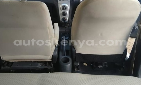 Oofamaa Toyota Vitz White Makiinaa iti Nairobi keessatti Nairobi keessatti Oofamaa Toyota Vitz White Makiinaa iti Nairobi keessatti Nairobi keessatti