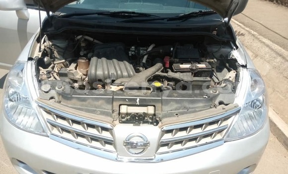 Oofamaa Nissan tiida Silver Makiinaa iti Nairobi keessatti Nairobi keessatti Oofamaa Nissan tiida Silver Makiinaa iti Nairobi keessatti Nairobi keessatti