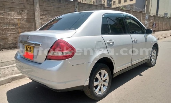 Oofamaa Nissan tiida Silver Makiinaa iti Nairobi keessatti Nairobi keessatti Oofamaa Nissan tiida Silver Makiinaa iti Nairobi keessatti Nairobi keessatti