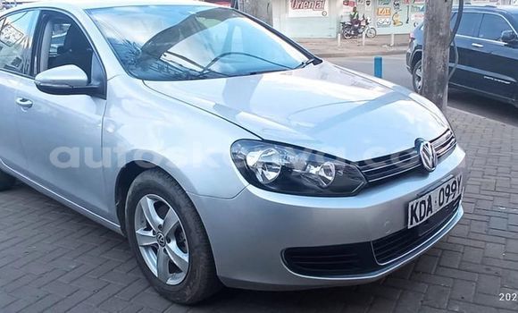 Oofamaa Volkswagen Golf Silver Makiinaa iti Nairobi keessatti Nairobi keessatti