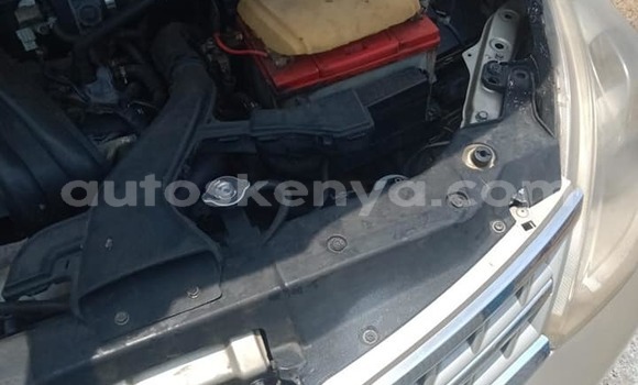 Oofamaa Nissan tiida Beige Makiinaa iti Nairobi keessatti Nairobi keessatti Oofamaa Nissan tiida Beige Makiinaa iti Nairobi keessatti Nairobi keessatti