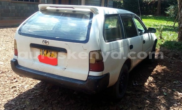 Oofamaa Toyota Corolla White Makiinaa iti Nairobi keessatti Nairobi keessatti Oofamaa Toyota Corolla White Makiinaa iti Nairobi keessatti Nairobi keessatti