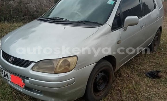 Oofamaa Toyota Spacio Silver Makiinaa iti Nairobi keessatti Nairobi keessatti Oofamaa Toyota Spacio Silver Makiinaa iti Nairobi keessatti Nairobi keessatti