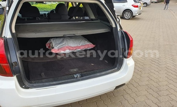 Oofamaa Subaru Legacy White Makiinaa iti Nairobi keessatti Nairobi keessatti Oofamaa Subaru Legacy White Makiinaa iti Nairobi keessatti Nairobi keessatti