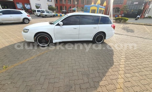 Oofamaa Subaru Legacy White Makiinaa iti Nairobi keessatti Nairobi keessatti Oofamaa Subaru Legacy White Makiinaa iti Nairobi keessatti Nairobi keessatti