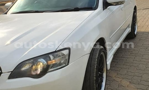 Oofamaa Subaru Legacy White Makiinaa iti Nairobi keessatti Nairobi keessatti Oofamaa Subaru Legacy White Makiinaa iti Nairobi keessatti Nairobi keessatti
