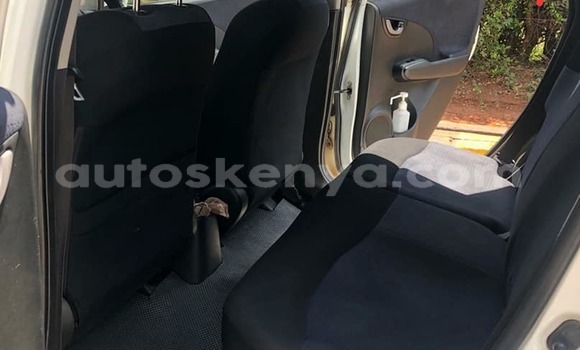 Oofamaa Honda Fit White Makiinaa iti Nairobi keessatti Nairobi keessatti Oofamaa Honda Fit White Makiinaa iti Nairobi keessatti Nairobi keessatti