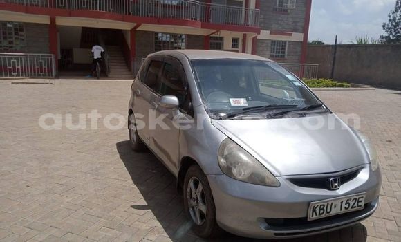Oofamaa Honda Fit Silver Makiinaa iti Ruiru keessatti Nairobi keessatti