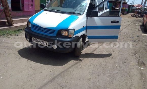Oofamaa Toyota Town Ace White Makiinaa iti Thika keessatti Nairobi keessatti