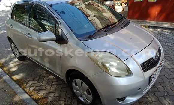 Nunua Ilio tumika Toyota Vitz Fedha Gari ndani ya Nairobi nchini Nairobi Nunua Ilio tumika Toyota Vitz Fedha Gari ndani ya Nairobi nchini Nairobi