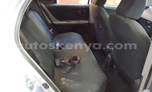 Nunua Ilio tumika Toyota Vitz Fedha Gari ndani ya Nairobi nchini Nairobi Nunua Ilio tumika Toyota Vitz Fedha Gari ndani ya Nairobi nchini Nairobi