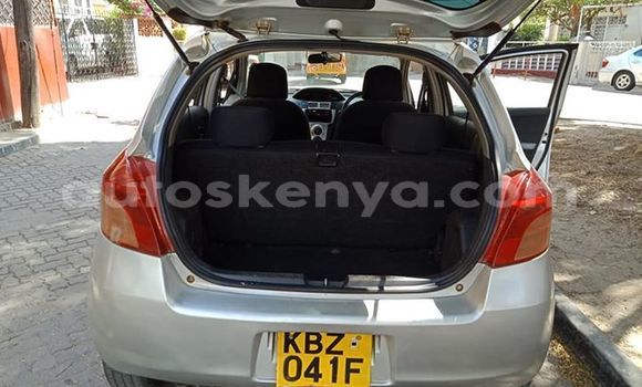 Nunua Ilio tumika Toyota Vitz Fedha Gari ndani ya Nairobi nchini Nairobi Nunua Ilio tumika Toyota Vitz Fedha Gari ndani ya Nairobi nchini Nairobi