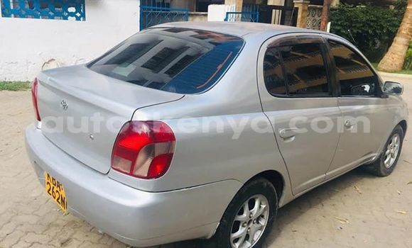 Nunua Ilio tumika Toyota Platz Fedha Gari ndani ya Mombasa nchini Kenya ya Pwani Nunua Ilio tumika Toyota Platz Fedha Gari ndani ya Mombasa nchini Kenya ya Pwani
