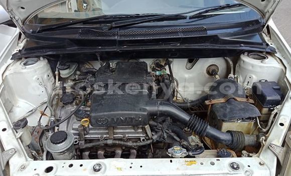 Nunua Ilio tumika Toyota Vitz Nyeupe Gari ndani ya Mombasa nchini Kenya ya Pwani Nunua Ilio tumika Toyota Vitz Nyeupe Gari ndani ya Mombasa nchini Kenya ya Pwani