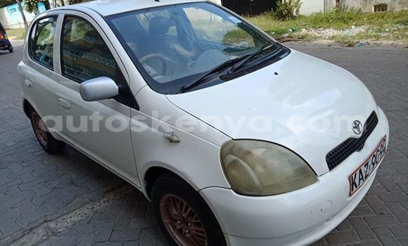Nunua Ilio tumika Toyota Vitz Nyeupe Gari ndani ya Mombasa nchini Kenya ya Pwani Nunua Ilio tumika Toyota Vitz Nyeupe Gari ndani ya Mombasa nchini Kenya ya Pwani