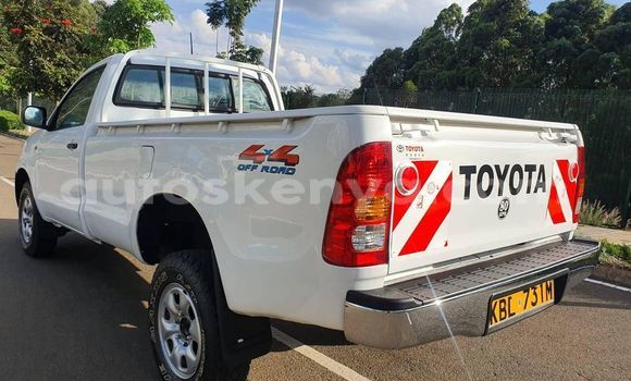 Buy Used Toyota Hilux White Car in Nairobi in Nairobi Buy Used Toyota Hilux White Car in Nairobi in Nairobi