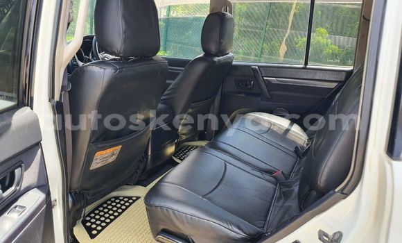 Buy Used Mitsubishi Pajero White Car in Nairobi in Nairobi Buy Used Mitsubishi Pajero White Car in Nairobi in Nairobi