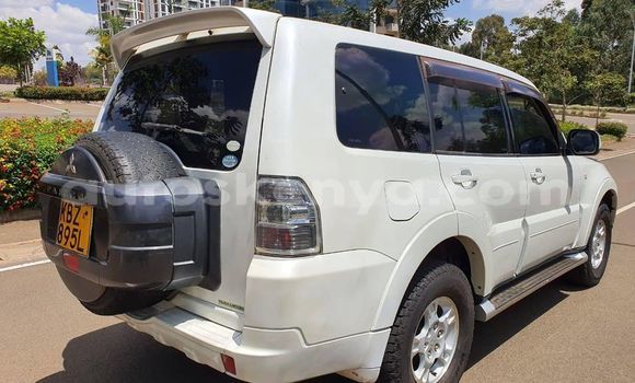 Buy Used Mitsubishi Pajero White Car in Nairobi in Nairobi Buy Used Mitsubishi Pajero White Car in Nairobi in Nairobi