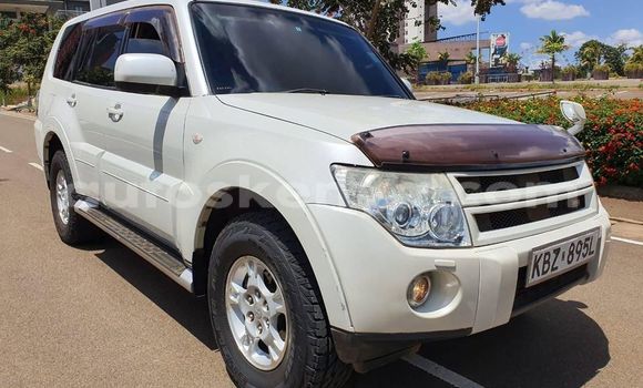 Buy Used Mitsubishi Pajero White Car in Nairobi in Nairobi Buy Used Mitsubishi Pajero White Car in Nairobi in Nairobi