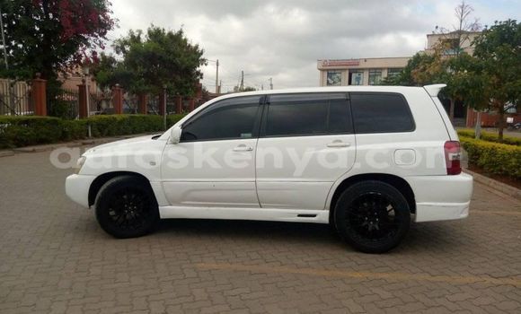 Nunua Ilio tumika Toyota Kluger Nyeupe Gari ndani ya Nairobi nchini Nairobi