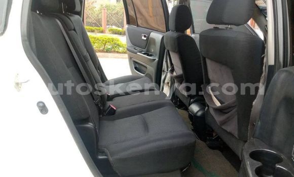 Buy Used Toyota Kluger White Car in Nairobi in Nairobi Buy Used Toyota Kluger White Car in Nairobi in Nairobi