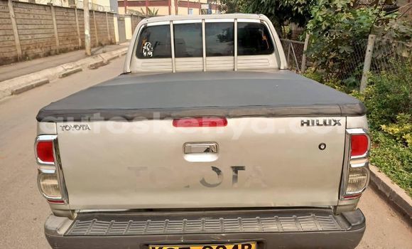 Buy Used Toyota Hilux Beige Car in Nairobi in Nairobi Buy Used Toyota Hilux Beige Car in Nairobi in Nairobi