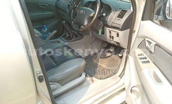 Buy Used Toyota Hilux Beige Car in Nairobi in Nairobi Buy Used Toyota Hilux Beige Car in Nairobi in Nairobi