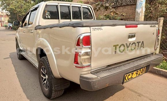 Buy Used Toyota Hilux Beige Car in Nairobi in Nairobi Buy Used Toyota Hilux Beige Car in Nairobi in Nairobi