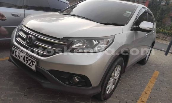 Oofamaa Honda CR–V Silver Makiinaa iti Nairobi keessatti Nairobi keessatti