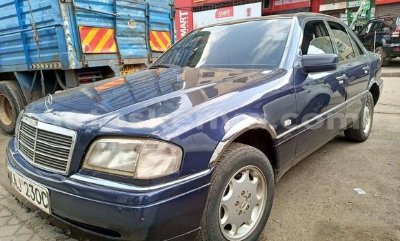 Buy Used Mercedes-Benz C-Classe Blue Car in Nairobi in Nairobi Buy Used Mercedes-Benz C-Classe Blue Car in Nairobi in Nairobi