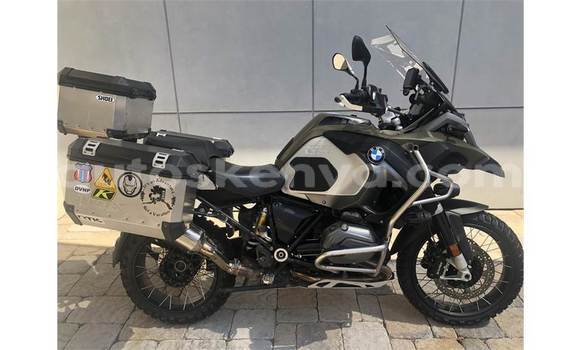 Nunua Ilio tumika BMW R 1200 Nyingine Bike ndani ya Nairobi nchini Nairobi