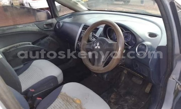 Oofamaa Mitsubishi Colt Blue Makiinaa iti Kiambu keessatti Central Kenya keessatti Oofamaa Mitsubishi Colt Blue Makiinaa iti Kiambu keessatti Central Kenya keessatti