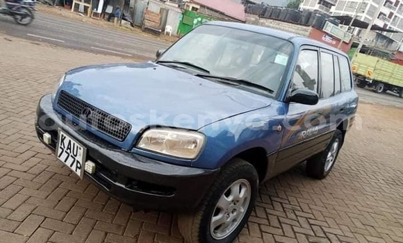 Oofamaa Toyota RAV4 Blue Makiinaa iti Kiambu keessatti Central Kenya keessatti